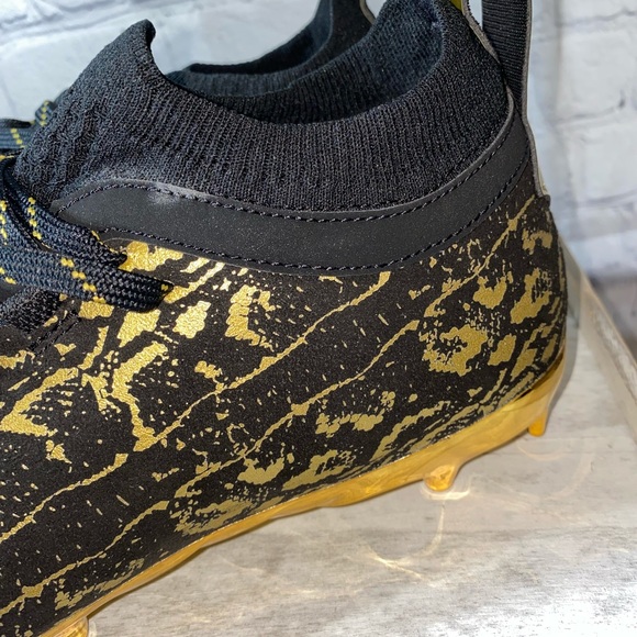 UNDER ARMOUR SPOTLIGHT LUX SUEDE 2.0 CLEATS MENS - Picture 9 of 10